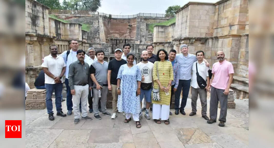 Uzbekistan delegation visits Rani Ki Vav