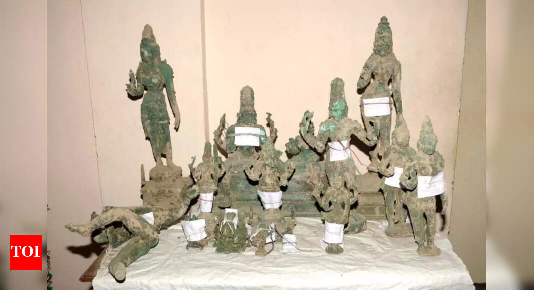 21 copper idols, pooja articles unearthed in Trichy