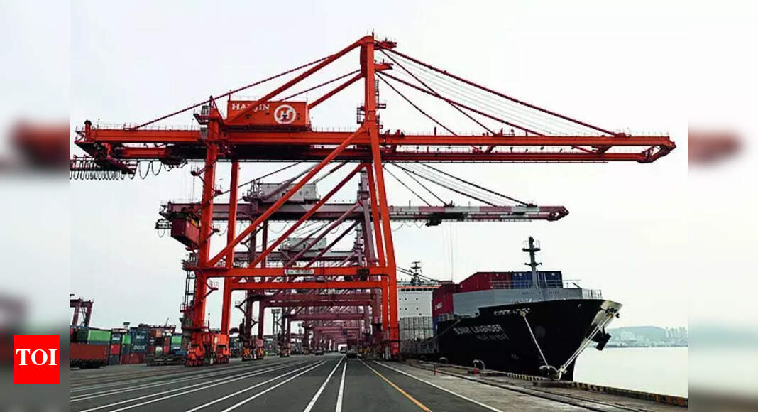 Trading firm levels graft, harassment allegations against customs staff in TN