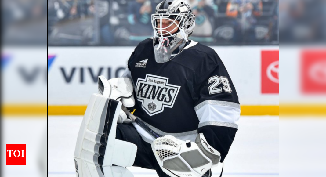 NHL waivers: Tampa Bay Lightning claim goalie Pheonix Copley from the Los Angeles Kings
