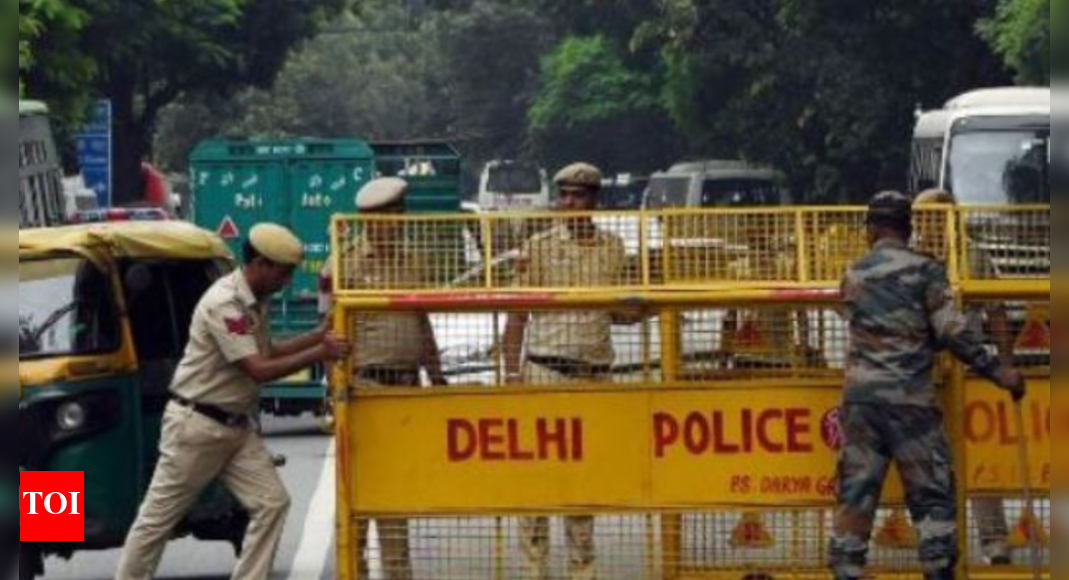 Delhi: Police arrest 2 aides of foreign-based gangsters after encounter; one injured in shootout