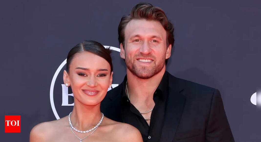 49ers star Kyle Juszczyk’s wife Kristin stuns in a rival Rams jersey and steals the spotlight as her husband’s reaction has fans talking