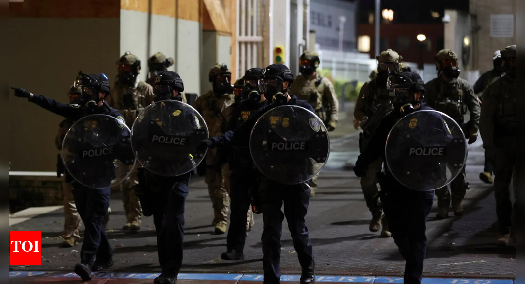 <div>‘Trying to wreak havoc’: Portland ICE office endures 'nightly attacks' for over 100 nights; officers threatened, doxxed</div>