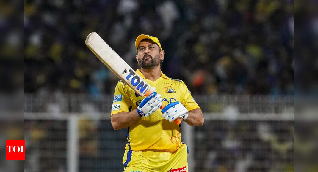 'MS Dhoni used to leave his phone in his hotel room and come for games'