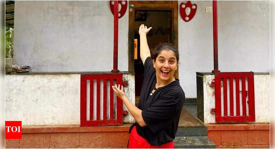 Isha Talwar takes on Kalaripayattu: Actor shares her martial arts journey; Training under veteran gurus in Kerala
