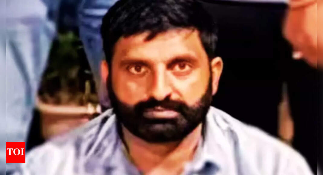 NSG Commando Arrested: Ex-NSG commando who fought Mumbai 26/11 terror operation arrested with 200kg Ganja in Rajasthan