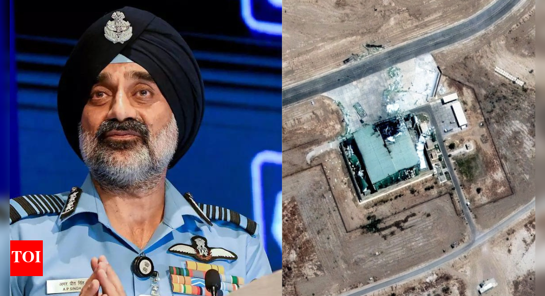 <div>'4-5 F-16s destroyed': IAF chief on what turned tables in Operation Sindoor; calls Pakistan's narrative 'manohar kahaniyan'</div>