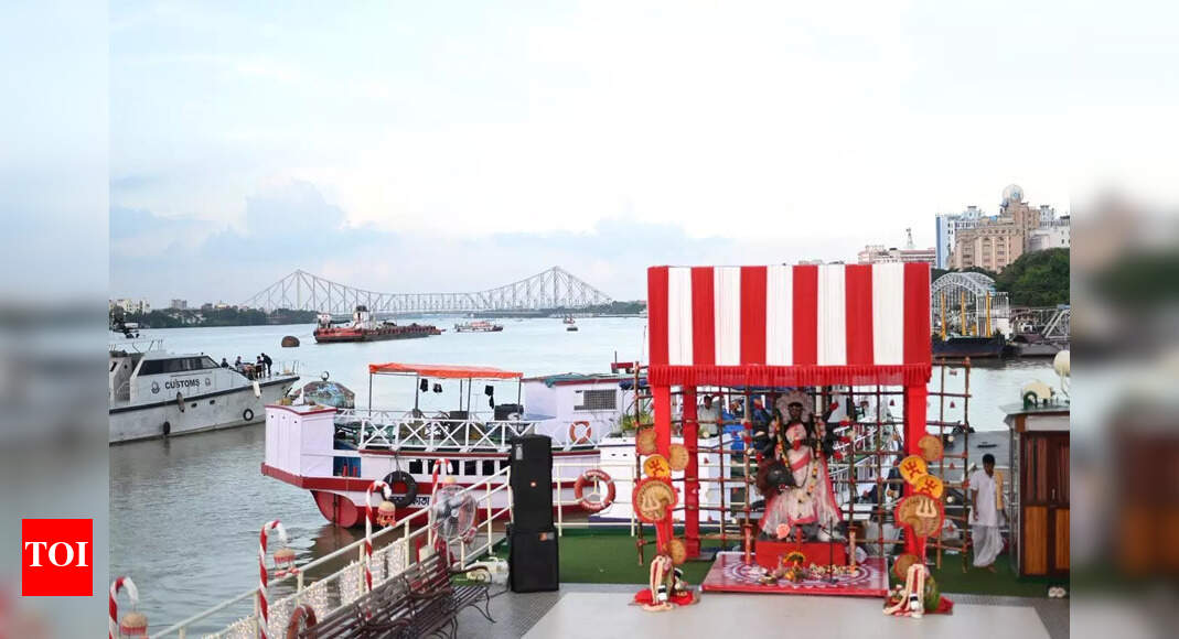 Tradition Afloat — Pujo on The Barge Lights Up the Hooghly