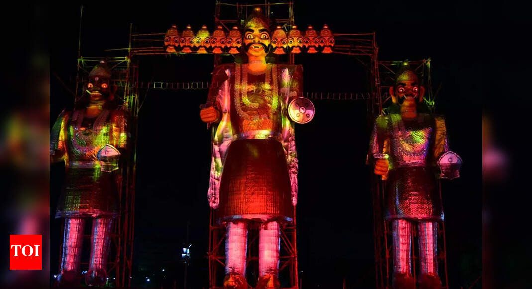 Central Park shines with 60-Foot Ravana dahan on Dussehra night