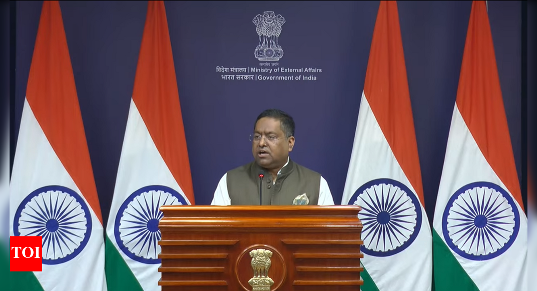<div>PoK unrest: India flays Pak's 'oppressive approach'; flags 'horrific' violations, plundering of resources</div>