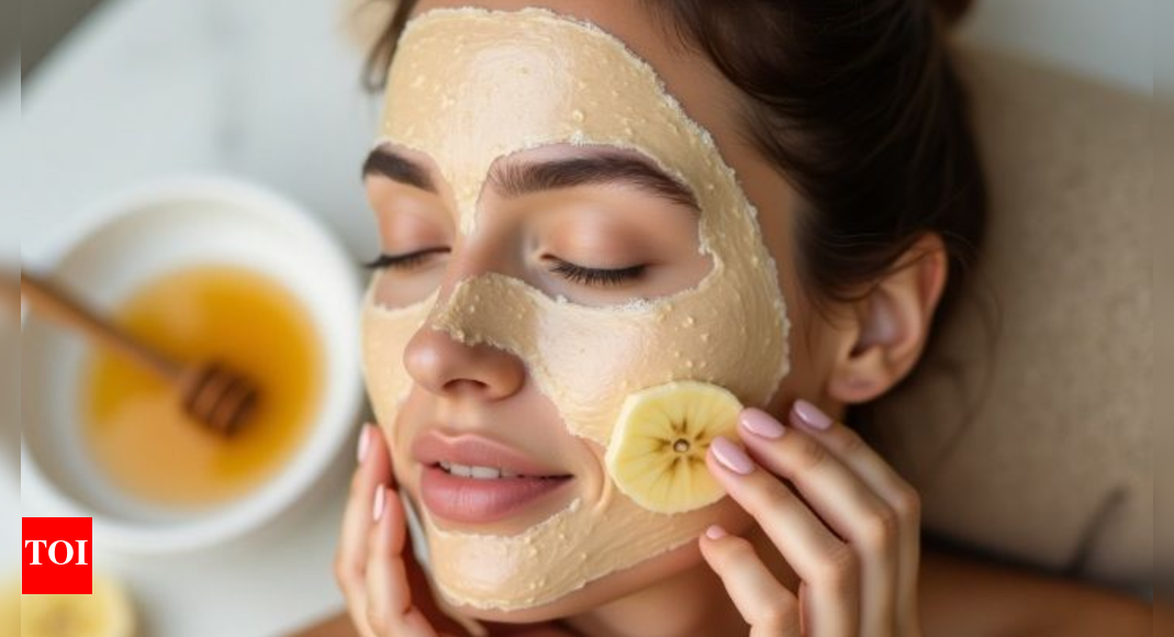 Step-by-step guide to making banana face mask at home for wrinkles and dark spots