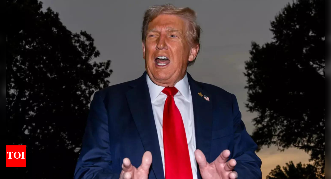 <div>'All hell will break lose': Trump gives 'last chance' to Hamas; sets Sunday deadline</div>