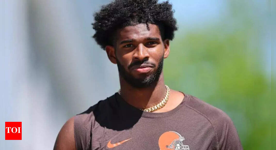 Shedeur Sanders’ quiet reaction raises questions after Dillon Gabriel becomes Browns’ quarterback