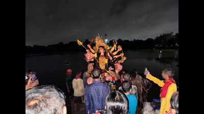 Bokaro Celebrates Vijaya Dashami: Ravan Dahan and Colorful Idol Immersion Mark the Festivities