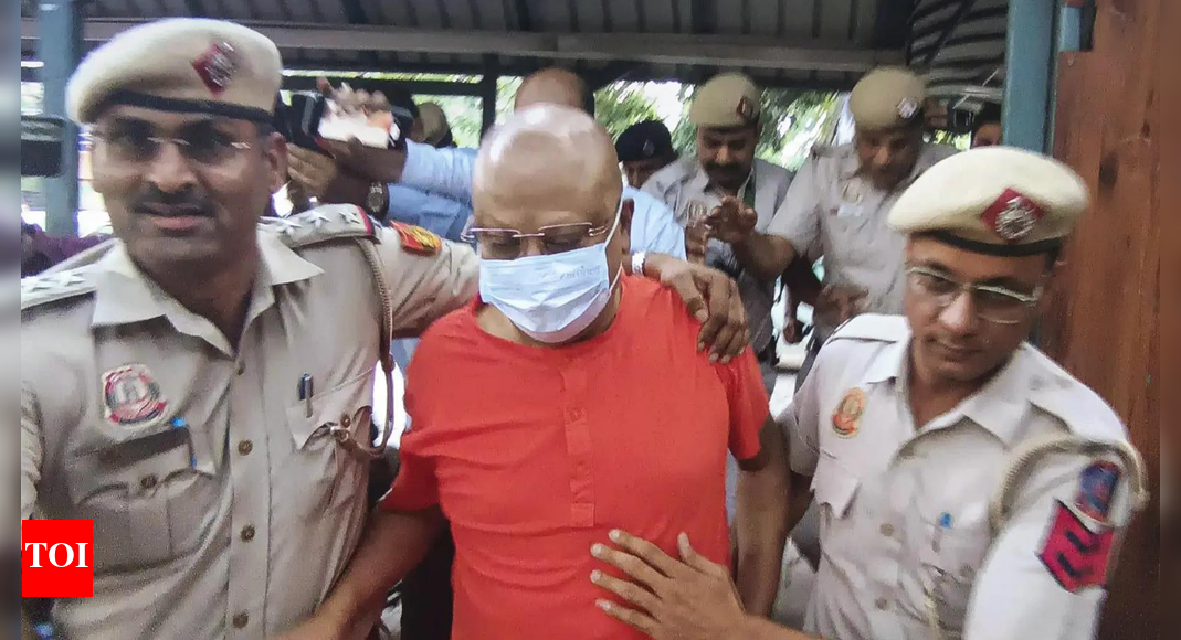 What Delhi ‘godman’ Swami Chaitanyananda wants in jail? From monk robes to vegetarian food without onion, garlic — see details | Delhi News – The Times of India