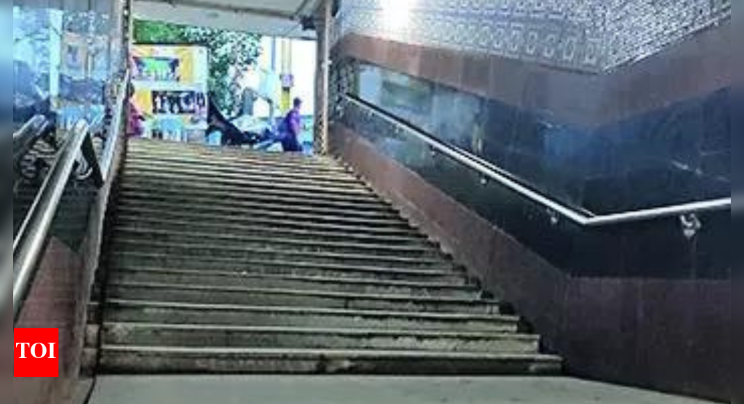 ‘Screamed for help, none came forward’: 23-year-old journalist assaulted by drunk youths inside Kolkata's subway