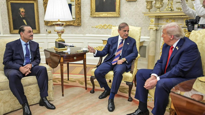 Oval Office Drama: Donald Trump Keeps Pakistan PM Sharif, Army Chief Munir Waiting Before Key Talks