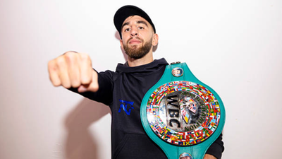 Cristobal Lorente aims to silence Scottish crowd in title defense vs. Nathaniel Collins