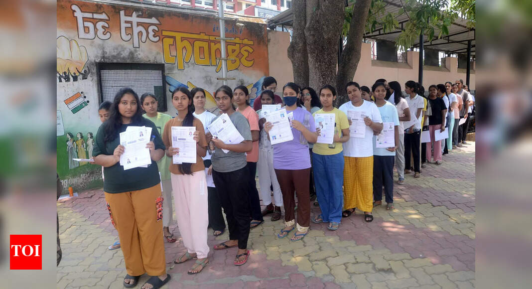 Jharkhand Eligibility Test: Students Demand Extension of Application Deadline Amid Certificate Delays