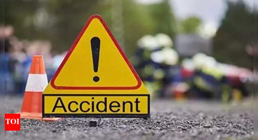 18-wheel truck kills 3 on bike in Punjab