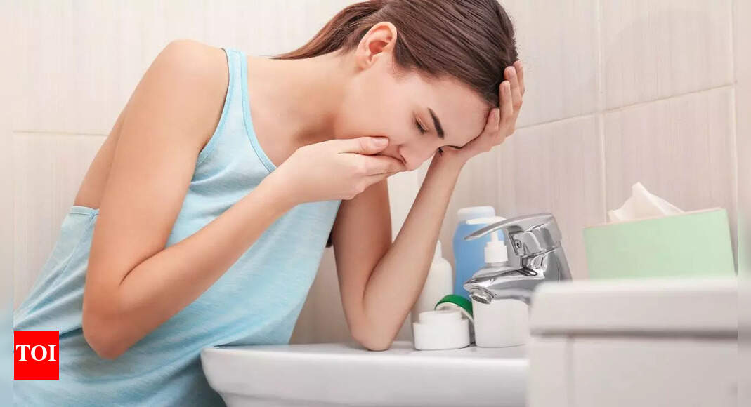 Throwing up after drinking: Causes, risks and quick relief