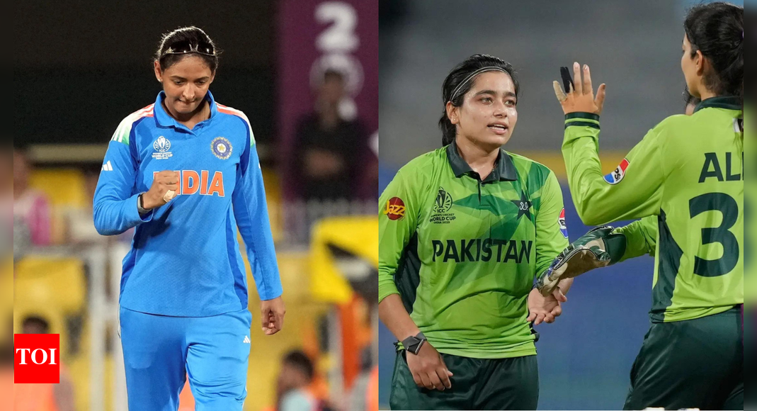 India vs Pakistan Live Score, Women’s World Cup 2025: Pakistan elect to bowl, India to bat first  – The Times of India