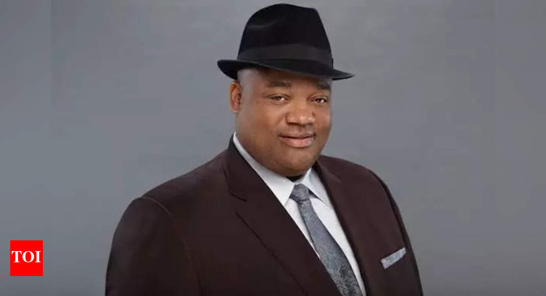 “My behavior is everything wrong with America”: Jason Whitlock under fire after controversial post on Mark Sanchez’s stabbing