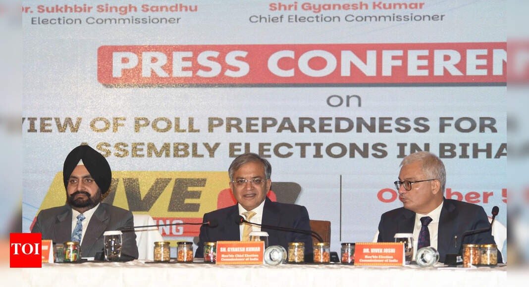 <div>'It's only identity proof': After Bihar, will Aadhaar be considered in national SIR? What EC said</div>