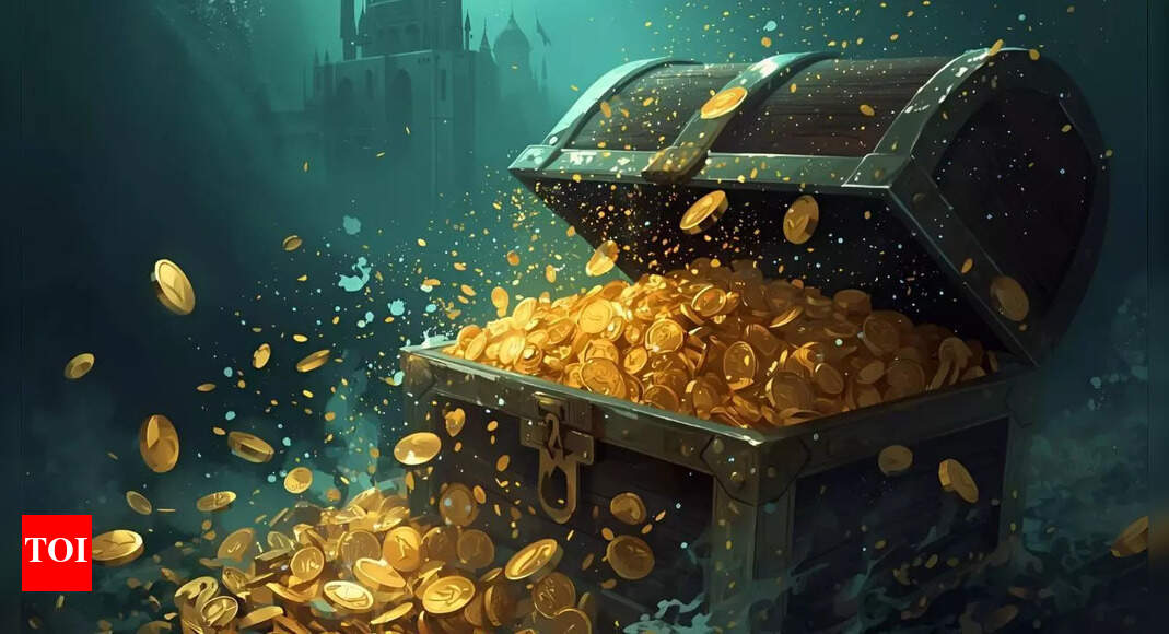 What! Divers Recover 1,000 Coins From 300-Year-Old Spanish Shipwreck