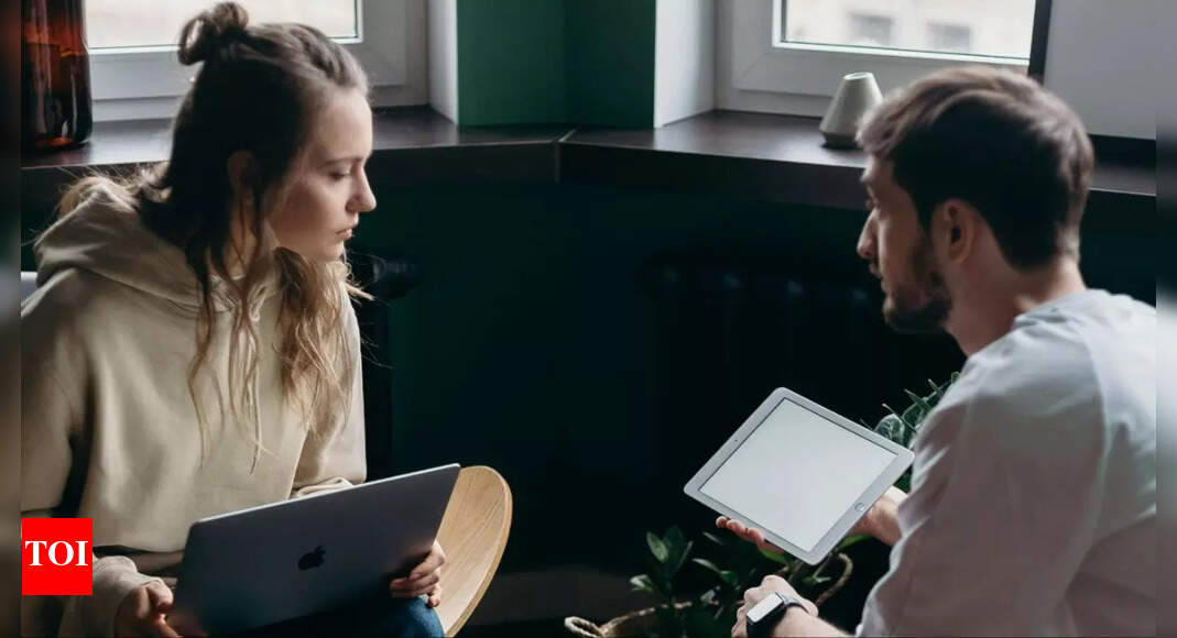 Navigating career breaks: 4 strategies for a successful return to work