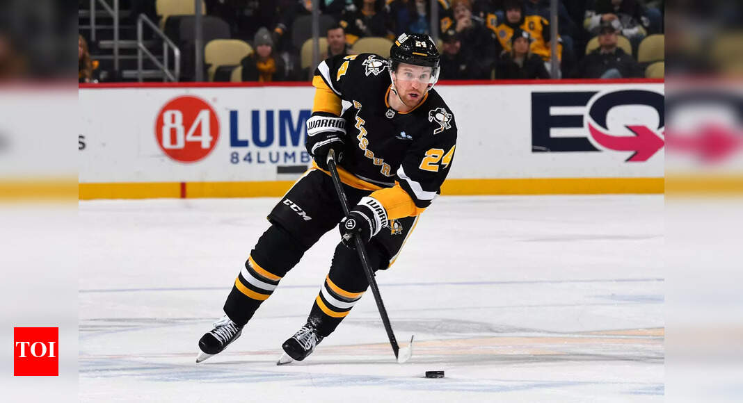 Matt Grzelcyk signs one-year deal with Chicago Blackhawks after standout preseason tryout