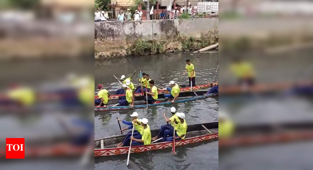Citizens take to boats on Bharalu, shed light on neglected channels