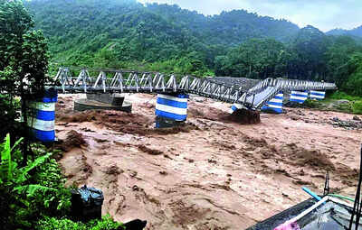 Bengal floods: 28 dead, dozens missing as rain ravages Darjeeling hills; tourist town of Mirik badly hit