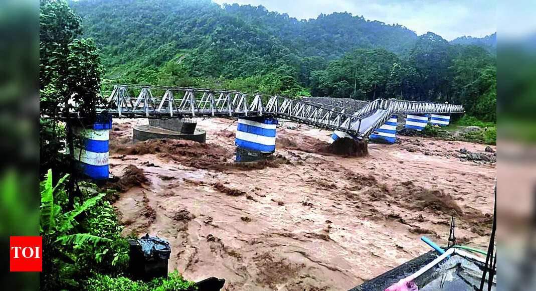 Bengal floods: 28 dead, dozens missing as rain ravages Darjeeling hills; tourist town of Mirik badly hit