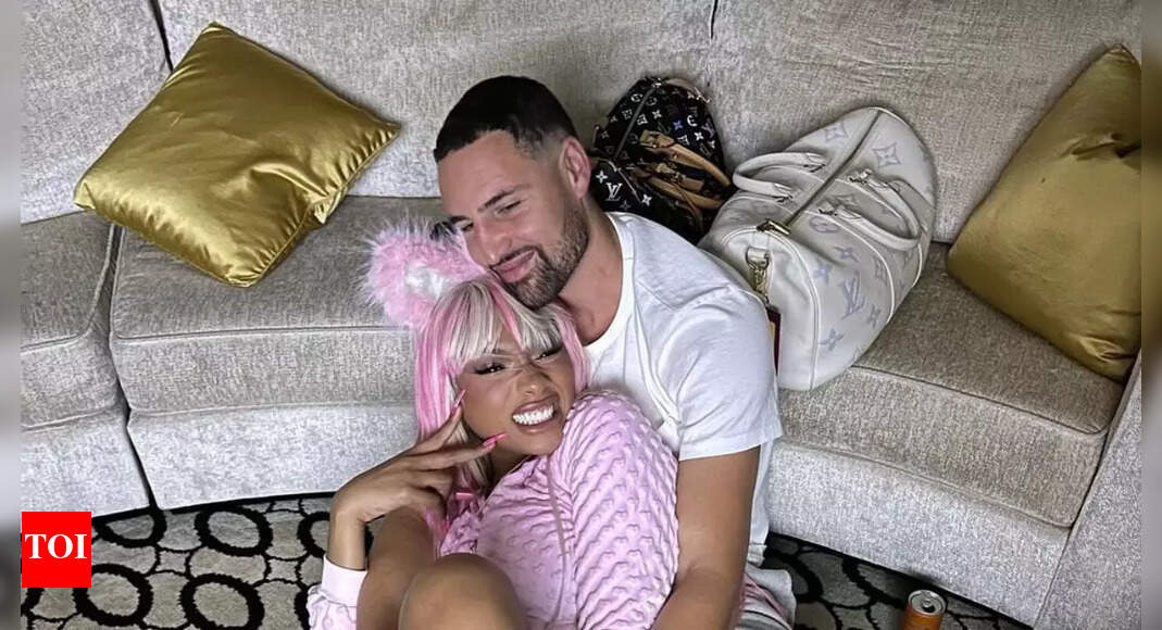 Klay Thompson shares cozy romantic photo with Megan Thee Stallion after dodging reporter’s question about their relationship