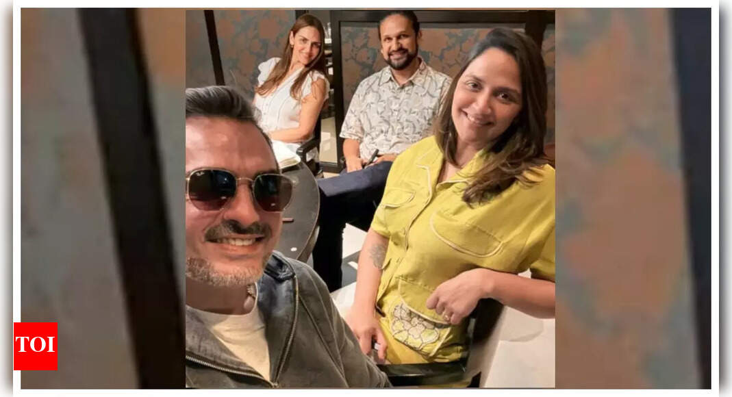 'Family Sunday': Esha Deol reunites with ex-husband Bharat Takhtani at family lunch a year after divorce, sister Ahana Deol joins