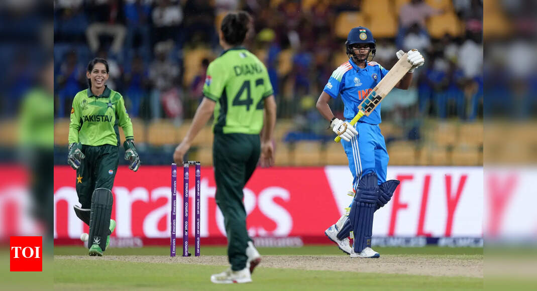 'Shabaash girls': India coach's roar after win over Pak stands out - Watch