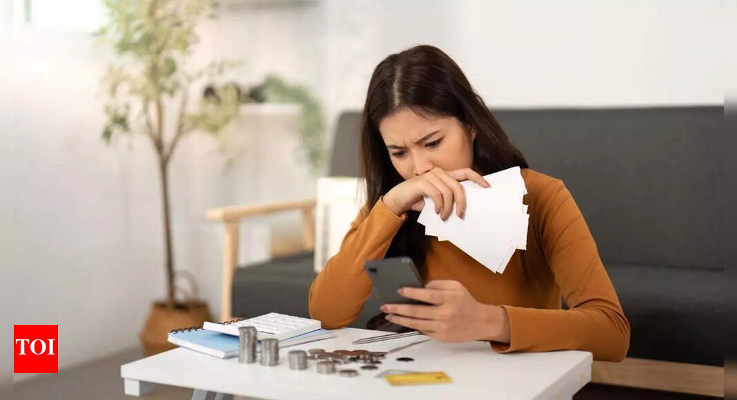 "Take a Dolo and come to office": Manager's Whatsapp chat with employee who asked for leave goes viral