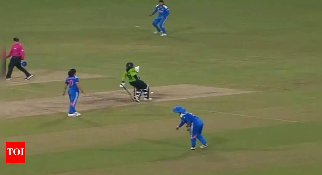Death stares, fiery throws, and no handshake: India-Pakistan rivalry flares up in Women’s World Cup | Cricket News – The Times of India