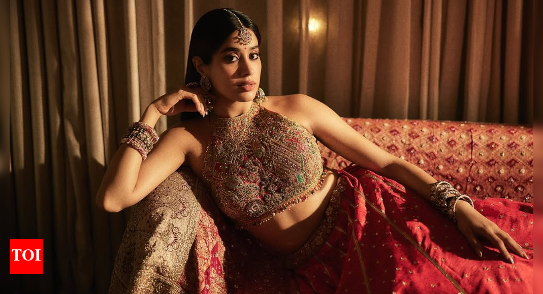 Getting hitched soon? Janhvi Kapoor’s Rimple & Harpreet lehenga is your perfect 'muh dikhai' outfit