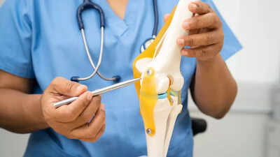 3 morning symptoms that indicate knee damage in future and how to fix them: AIIMS orthopedic surgeon