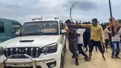 West Bengal: BJP MP & MLA assaulted during flood tour