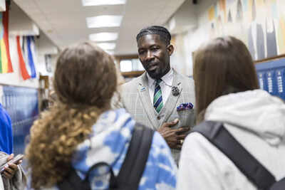 ICE arrest exposes gaps in oversight: How superintendent Ian Roberts ran Des Moines schools undetected