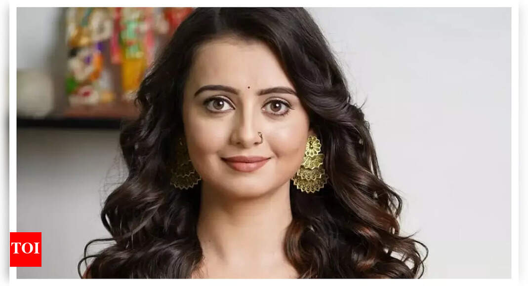 Bigg Boss 18 fame Chahat Pandey returns on-screen with ‘Saas Bahu Aur Swaad’; says 'It’s been such a joy to bring Riya to life'