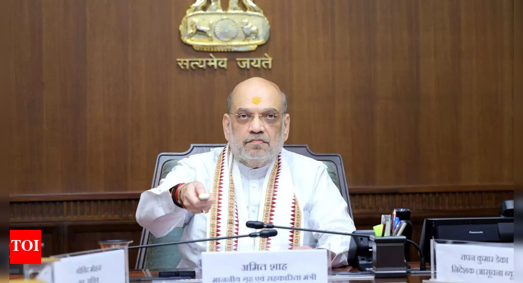 <div>Government allocates Rs 708 crore aid to Assam, Gujarat for last year's floods</div>