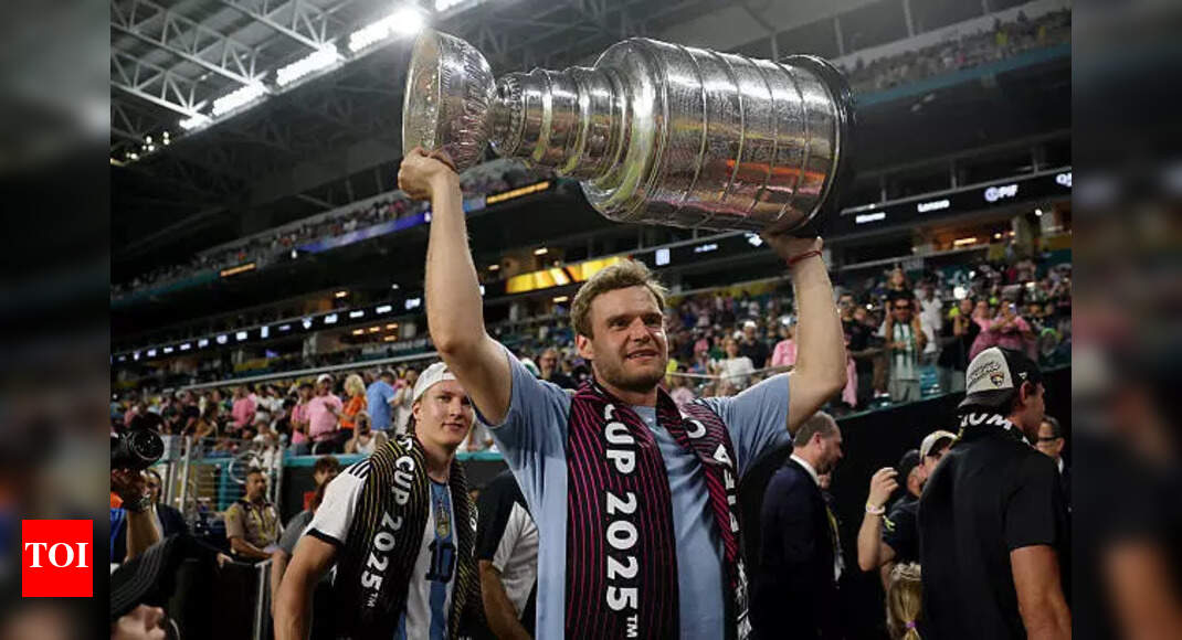 NHL insider gives major update on Aleksander Barkov and Florida Panthers injury timeline