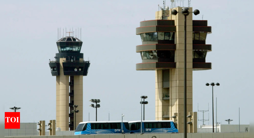 US shutdown: Flight delays reported across major airports; pilots manage operations without controllers