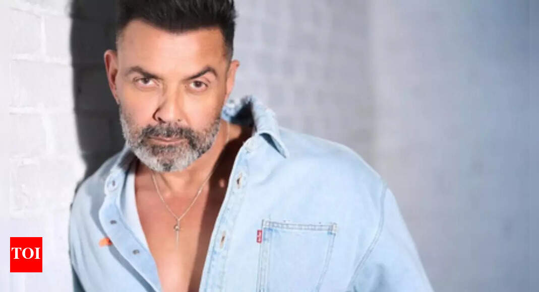 Bobby Deol reveals why he was afraid of his big brother Sunny Deol?