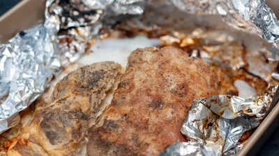 Avoid these 6 aluminum foil uses to protect food and health