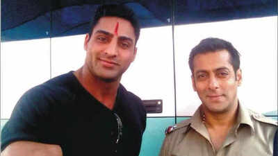 Punjab bodybuilder-actor Varinder Singh Ghuman, seen in Salman Khan’s Tiger 3, passes away due to cardiac arrest